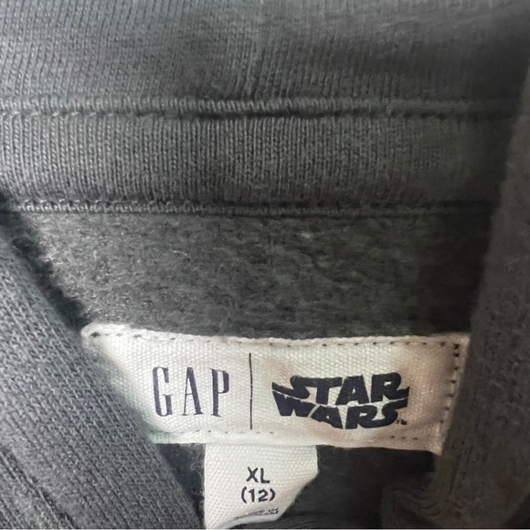 Gap XL (12) Star Wars kids sweatshirt with changing sequent decal. - Picture 3 of 8